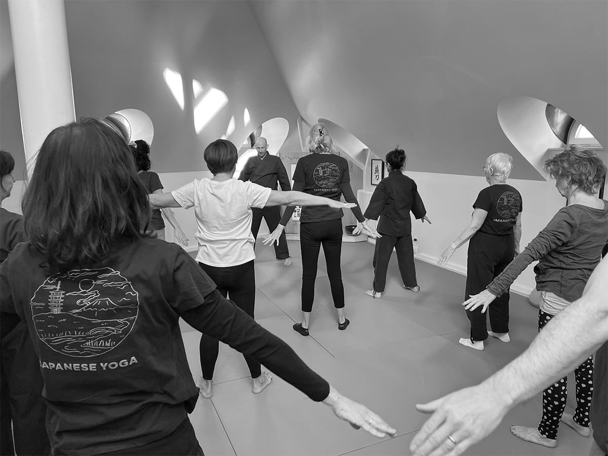 Cours de yoga japonais - Skyline Dojo